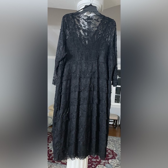 Marina women’s size 22 black lace Embellished, tiered stretch formal dress. - Picture 2 of 7